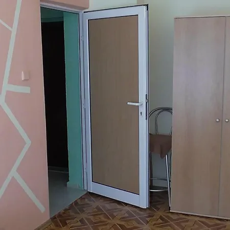 флора - гр.приморско ммц Apartment