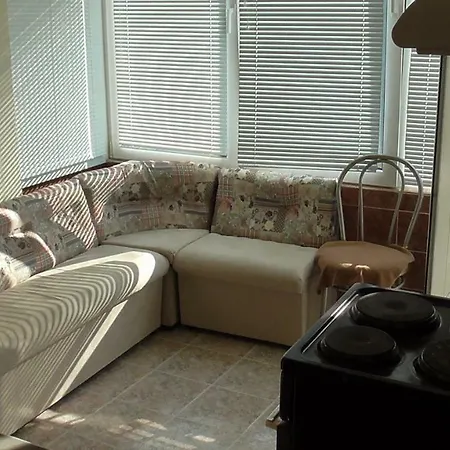 Apartment флора - гр.приморско ммц *