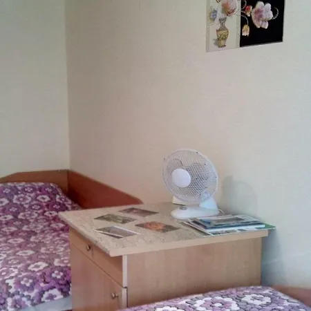 флора - гр.приморско ммц Apartment *