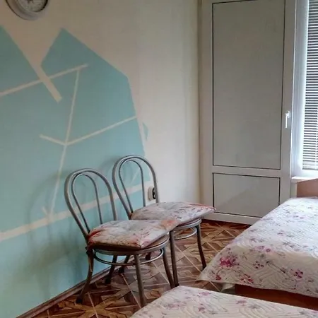 флора - гр.приморско ммц Apartment *